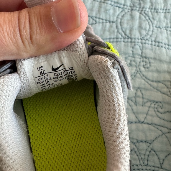 Nike Toddler size 4 Air Max 270 - Picture 4 of 6